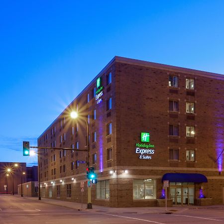 Holiday Inn Express Hotel & Suites Minneapolis-Downtown Convention Center By Ihg Екстериор снимка