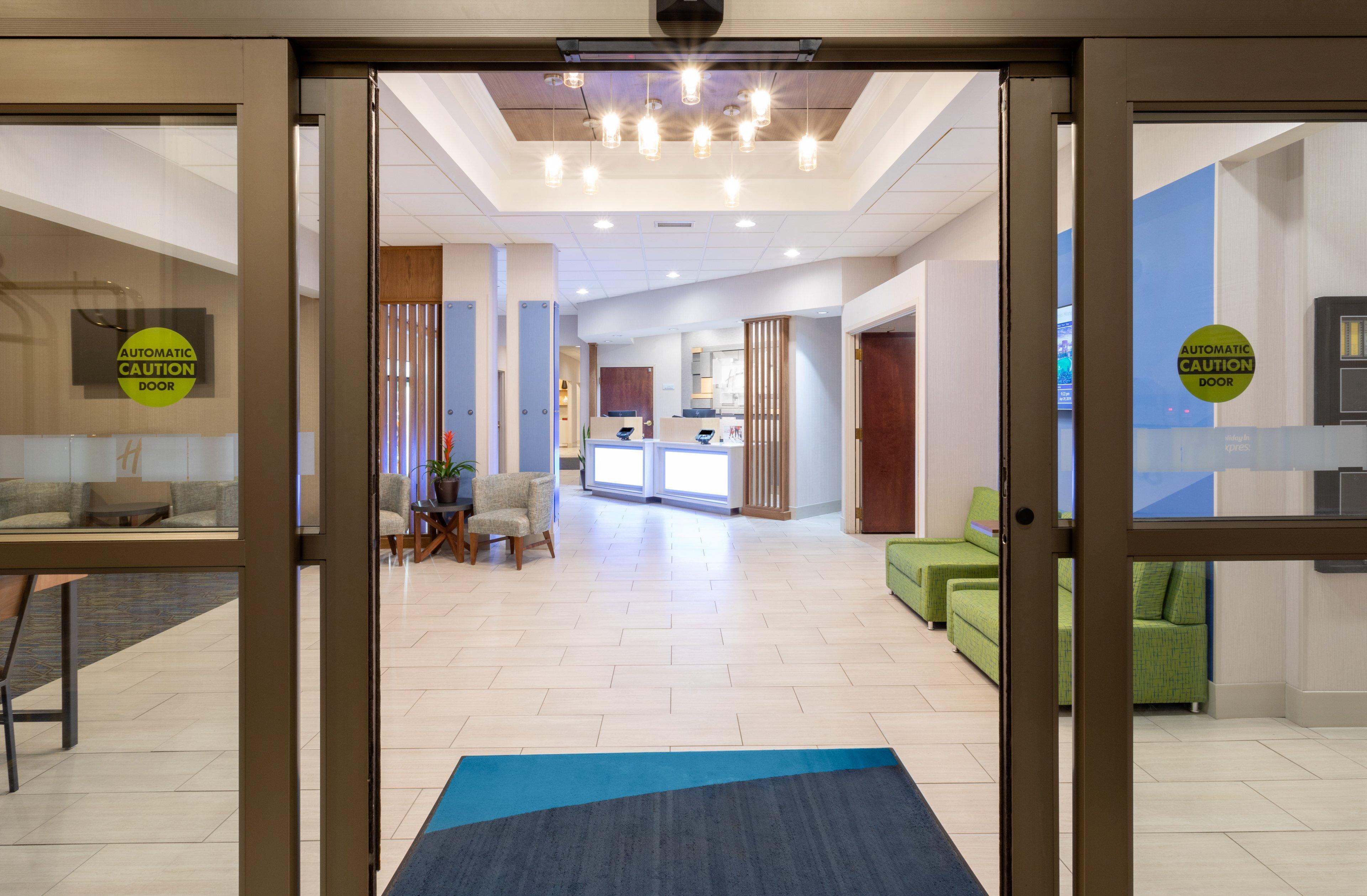 Holiday Inn Express Hotel & Suites Minneapolis-Downtown Convention Center By Ihg Екстериор снимка