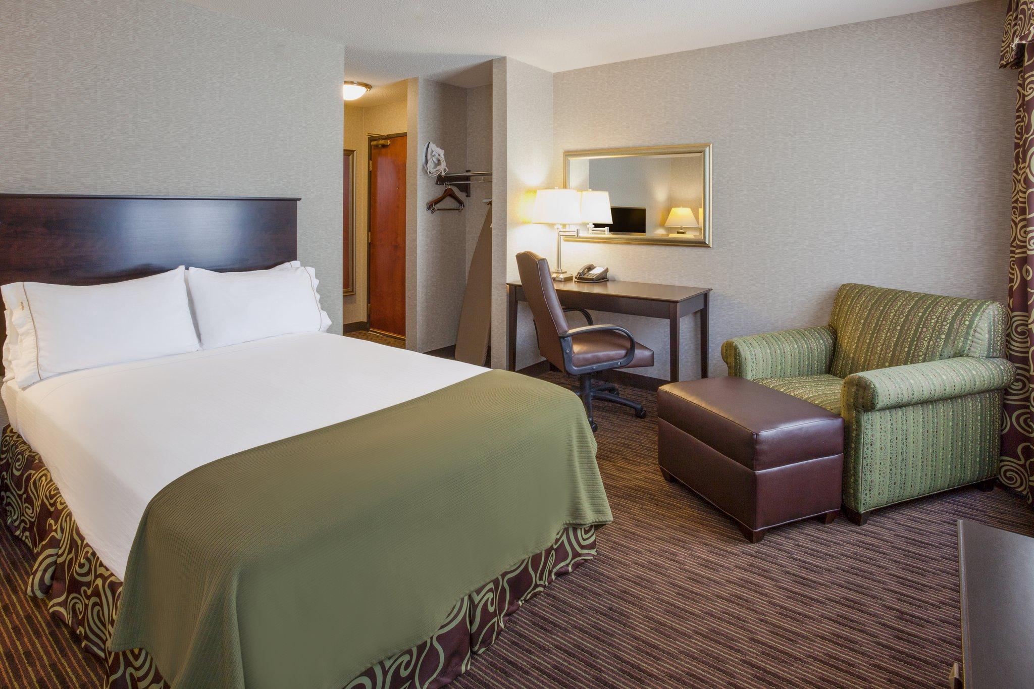 Holiday Inn Express Hotel & Suites Minneapolis-Downtown Convention Center By Ihg Екстериор снимка